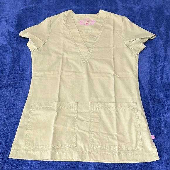 Scrub top and pants - Picture 6 of 9